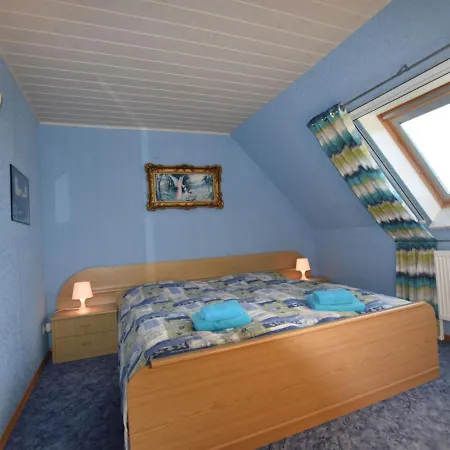 Huebsche In Kroepelin Mit Eigener Terrasse