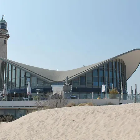 Huebsche In Kroepelin Mit Eigener Terrasse Klein Nienhagen