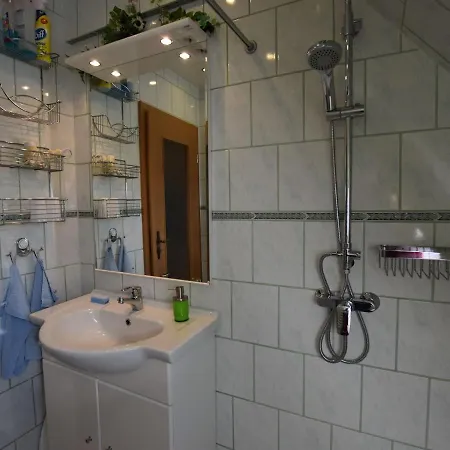 Huebsche In Kroepelin Mit Eigener Terrasse * Klein Nienhagen