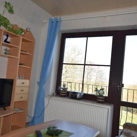 Huebsche In Kroepelin Mit Eigener Terrasse Appartement *