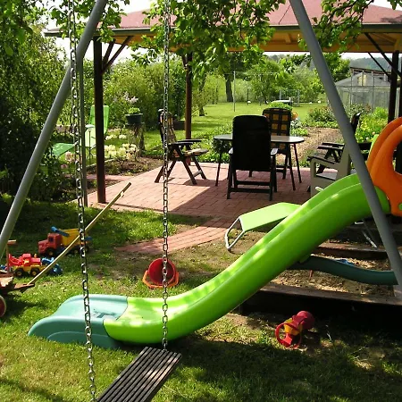 Huebsche In Kroepelin Mit Eigener Terrasse *