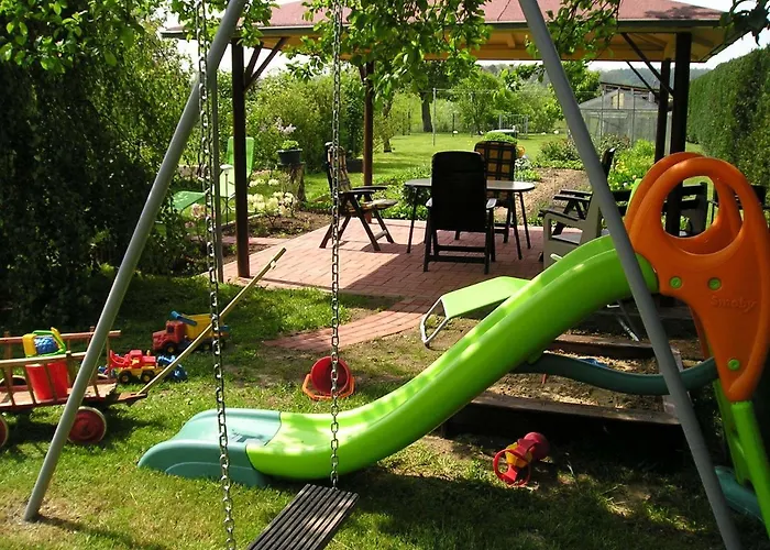 Huebsche In Kroepelin Mit Eigener Terrasse *